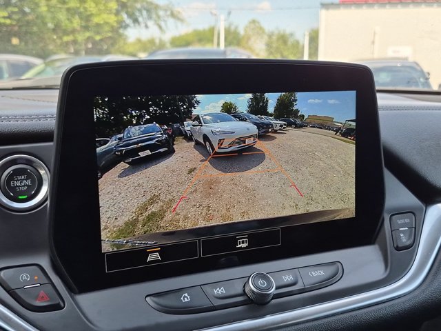 Used 2025 Chevrolet Blazer LT AWD/4WD image 11