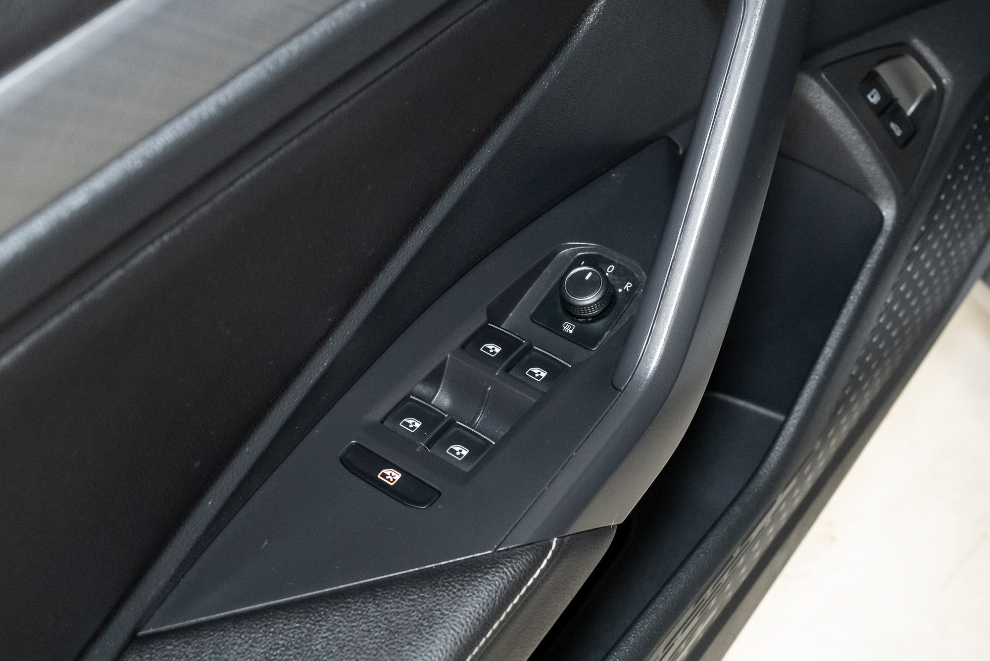 Used 2024 Volkswagen Jetta SE w/ Panoramic Sunroof Package FWD image 10