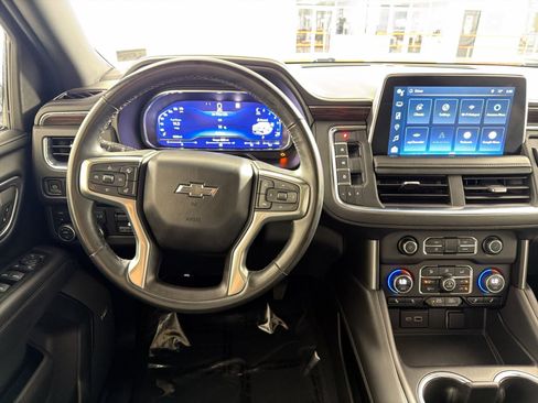 Used 2023 Chevrolet Suburban Z71 w/ Z71 Off-Road Package AWD/4WD image 16