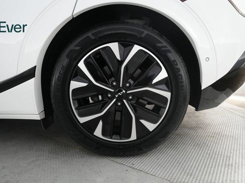 Used 2024 Kia EV6 GT-Line RWD image 9