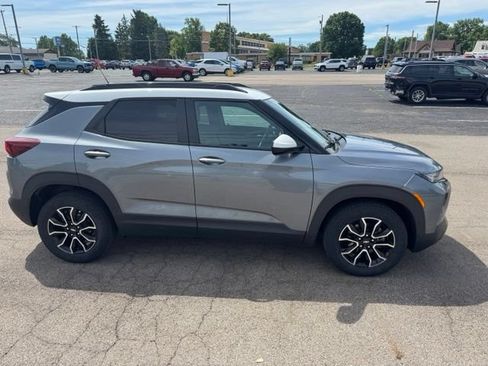 Certified 2021 Chevrolet TrailBlazer ACTIV w/ Technology Package FWD image 2