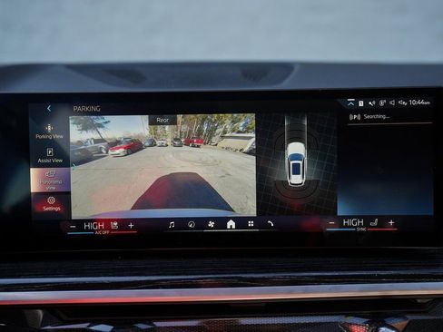 Used 2025 BMW X5 xDrive50e w/ M Sport Package image 33