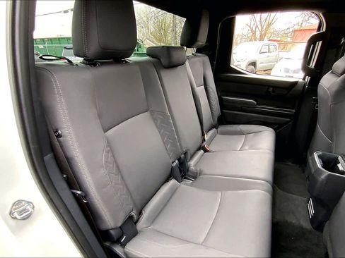 Used 2025 Toyota Tacoma SR5 image 18