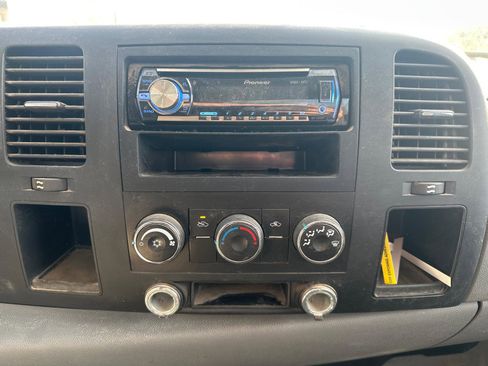 Used 2010 Chevrolet Silverado 3500 W/T w/ Snow Plow Prep Package image 16