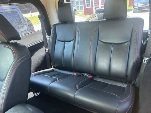 Used 2013 Jeep Wrangler Sport AWD/4WD image 10