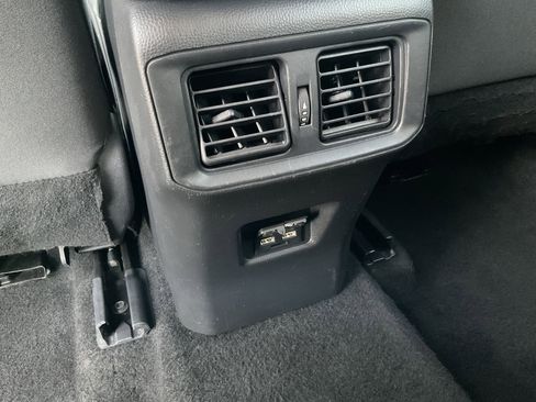 Used 2021 Toyota RAV4 XLE image 32