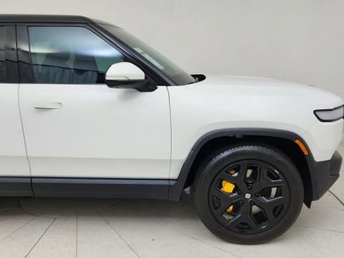Used 2024 Rivian R1S Adventure image 7