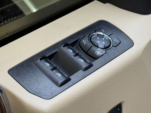 Used 2018 Ford F150 Lariat w/ Equipment Group 502A Luxury image 24