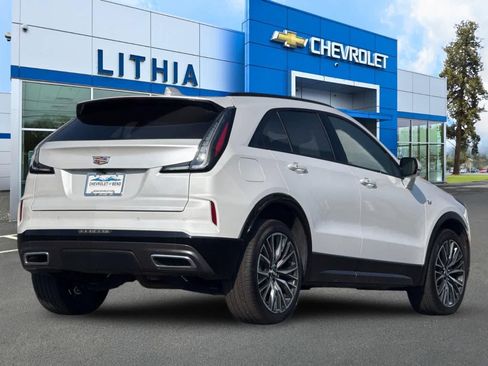 Used 2025 Cadillac XT4 Sport AWD/4WD image 2