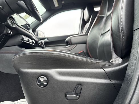 Used 2024 Dodge Durango GT image 14