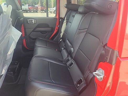 New 2025 Jeep Gladiator Rubicon w/ Safety Group image 10