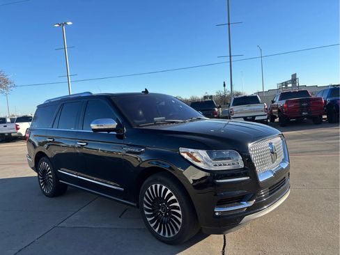 Used 2018 Lincoln Navigator Black Label w/ Cargo Package image 4