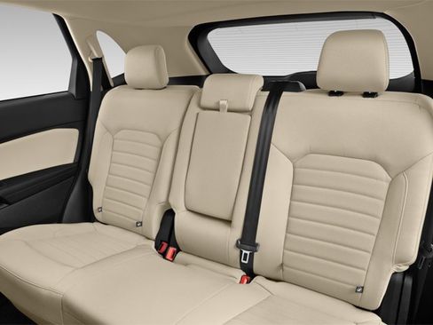 Used 2020 Ford Edge ST-Line w/ Cold Weather Package image 11