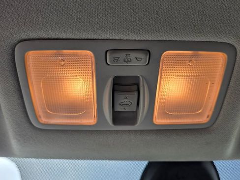 Used 2020 Hyundai Venue SEL w/ Convenience Package image 27