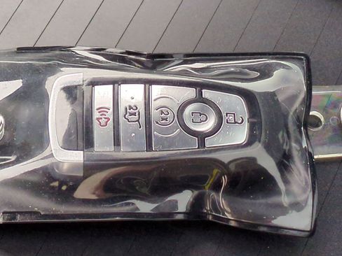 Used 2025 Ford Expedition King Ranch image 38