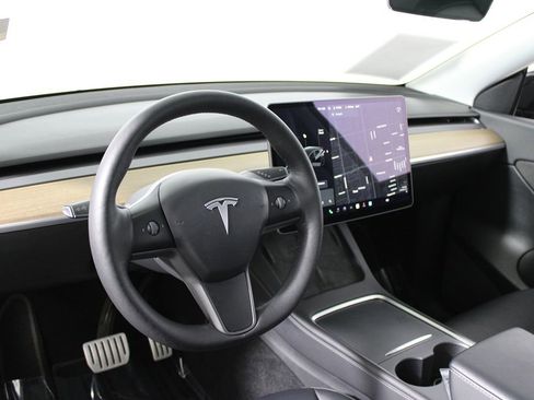 Used 2021 Tesla Model Y Performance image 24