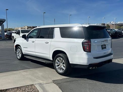 Used 2023 Chevrolet Suburban Premier AWD/4WD image 21