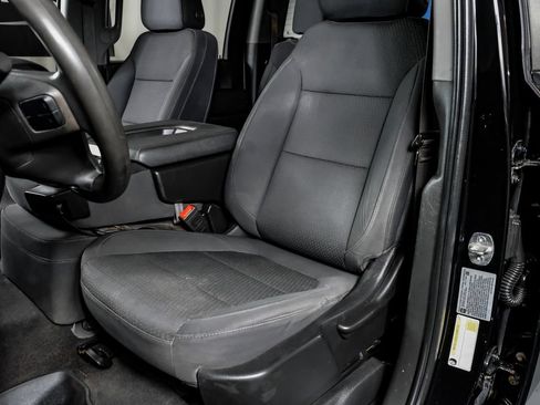 Used 2022 Chevrolet Silverado 2500 Custom w/ Custom Value Package AWD/4WD image 28