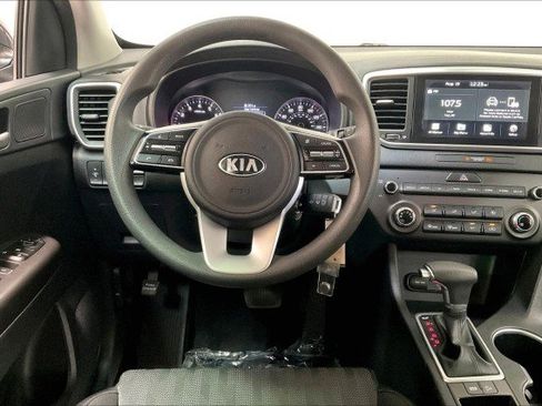 Used 2020 Kia Sportage LX image 5