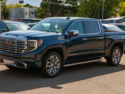 Used 2023 GMC Sierra 1500 Denali w/ Denali Reserve Package AWD/4WD image 9