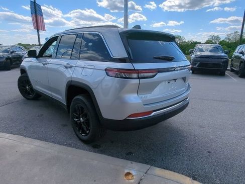 New 2026 Jeep Grand Cherokee Laredo X AWD/4WD image 27
