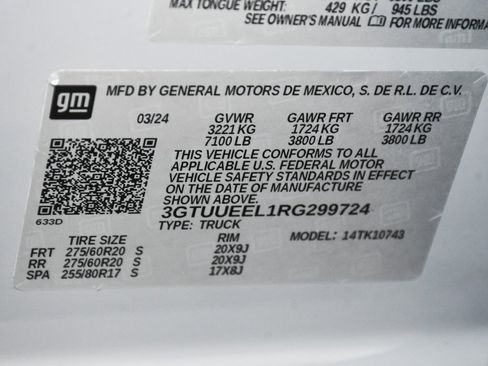 Used 2024 GMC Sierra 1500 AT4 w/ Technology Package image 21