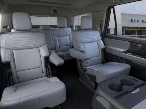 New 2026 Ford Expedition Platinum w/ Platinum Ultimate Package AWD/4WD image 11