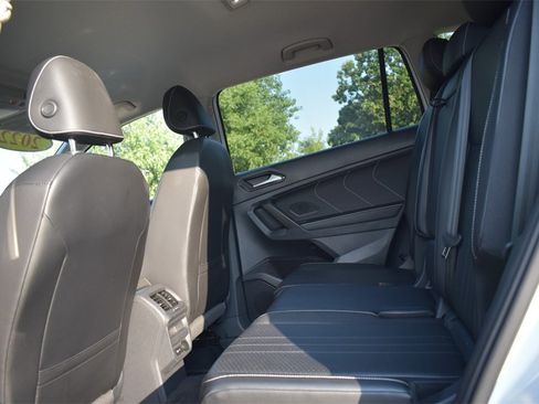 Used 2022 Volkswagen Tiguan SE image 21