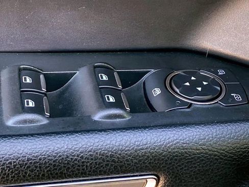 Used 2021 Ford Expedition XLT image 31