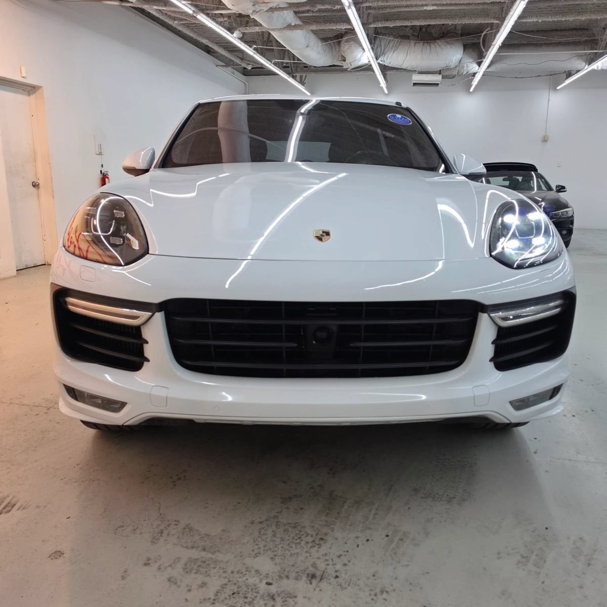 Used 2016 Porsche Cayenne GTS w/ Premium Package Plus AWD/4WD image 9
