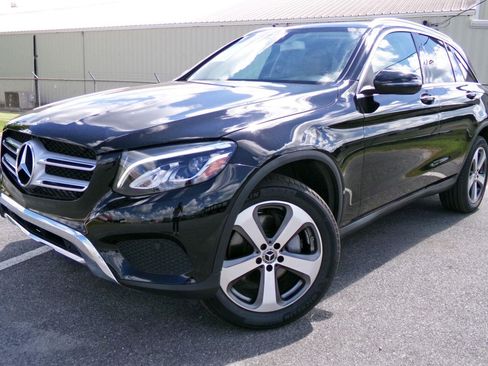 Used 2019 Mercedes-Benz GLC 300 image 1