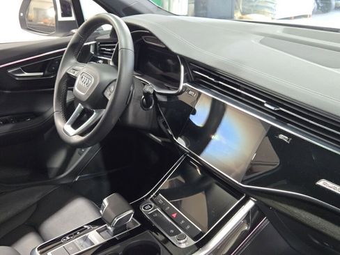 Used 2025 Audi Q7 3.0T Premium Plus image 9