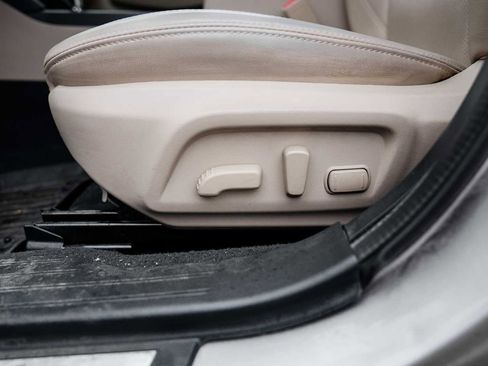 Used 2019 Subaru Outback 2.5i Limited w/ Popular Package #2 image 18