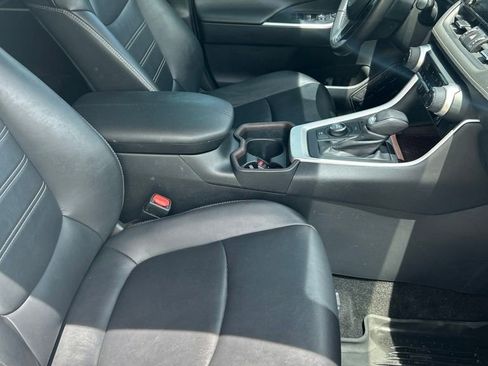 Used 2019 Toyota RAV4 Limited AWD/4WD image 15
