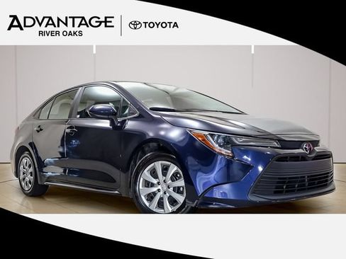 Used 2024 Toyota Corolla LE FWD image 1