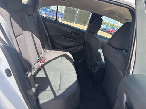 Used 2025 Toyota Corolla LE FWD image 19