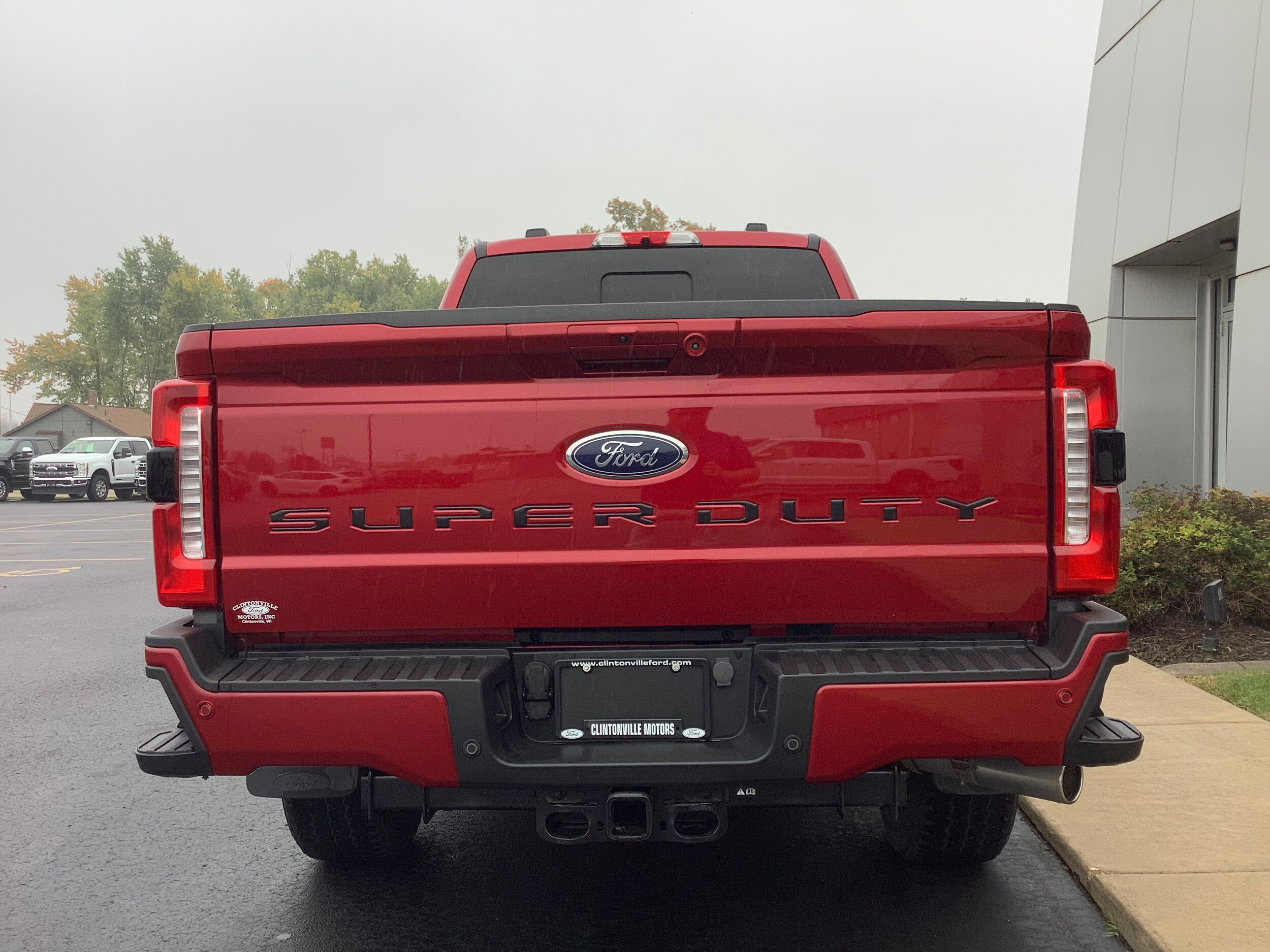 Used 2023 Ford F250 Lariat w/ Sport Appearance Package AWD/4WD image 4