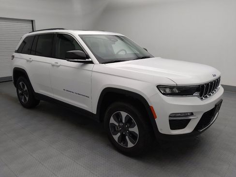 Used 2022 Jeep Grand Cherokee Limited 4xe w/ Luxury Tech Group II image 11