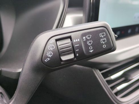 New 2025 Ford Escape SE image 22