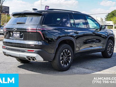 Used 2024 Chevrolet Traverse Z71 w/ Enhanced Driving Package image 7