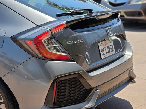 Used 2018 Honda Civic EX image 10