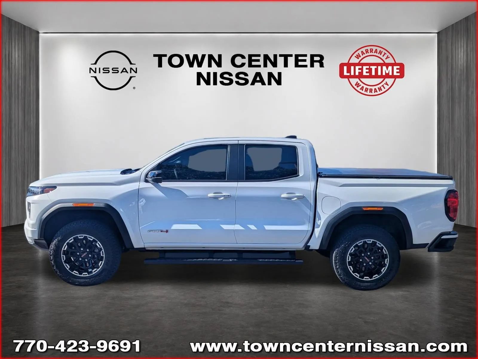 Used 2026 GMC Canyon AT4 w/ Technology Plus Package AWD/4WD image 4