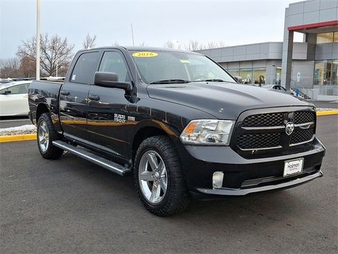 Used 2016 RAM 1500 Express image 2