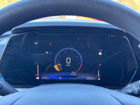 Used 2025 Chevrolet Trax LT image 35