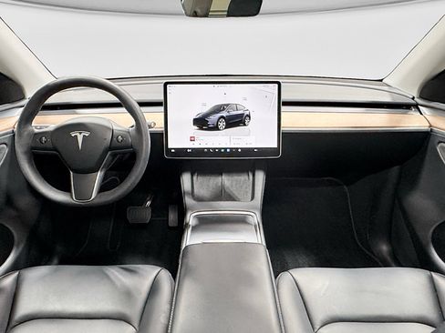 Used 2024 Tesla Model Y Long Range AWD/4WD image 14