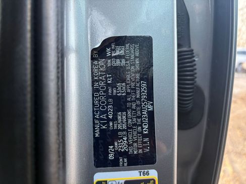 Used 2025 Kia Soul LX w/ LX Technology Package image 27