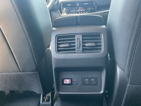 Used 2021 Nissan Rogue SL w/ Premium Package FWD image 16