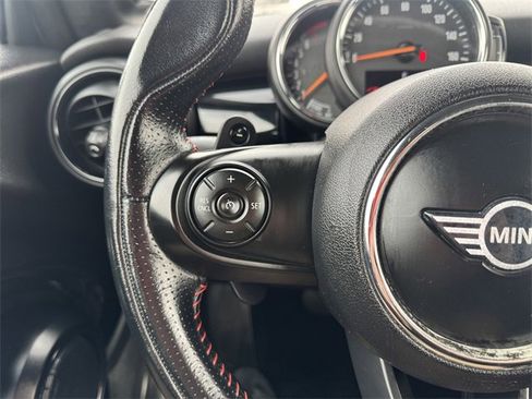 Used 2019 MINI Cooper S w/ Premium Package image 15