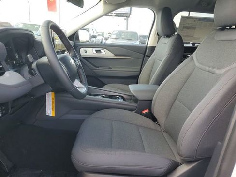 New 2026 Ford Explorer Active image 9