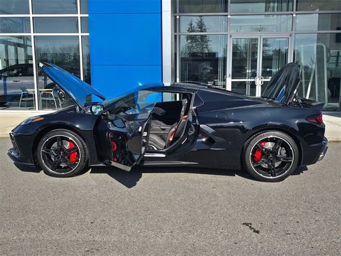 Used 2023 Chevrolet Corvette Stingray Premium Conv w/ Z51 Performance Package image 10